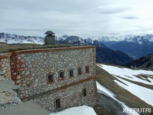 Fietstocht langs de Maginot linie in de Alpen, bezoek aan linie van Gondran