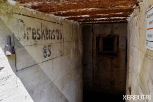 Vrij toegankelijk, voormalig Duits bunkerstelsel van de Atlantikwall te Groede