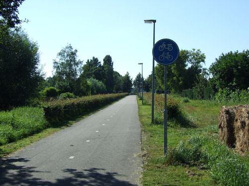 Cycle track