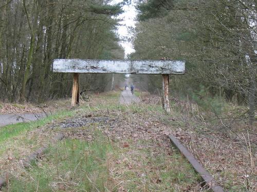 Het tweede stootblok in voormalige spoorlijn 18