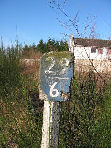 Meterpaal 29 6 langs voormalige spoorlijn 18