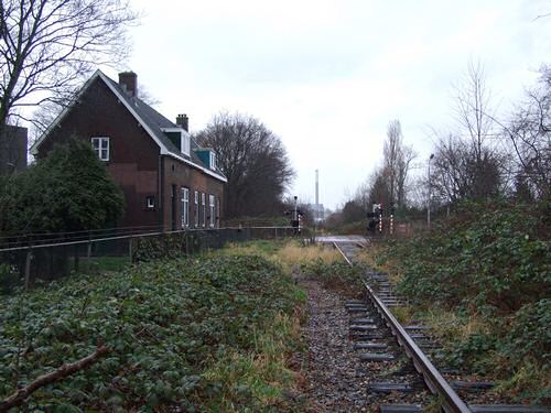 Een halte voor het station van Velsen en IJmuiden Oost 