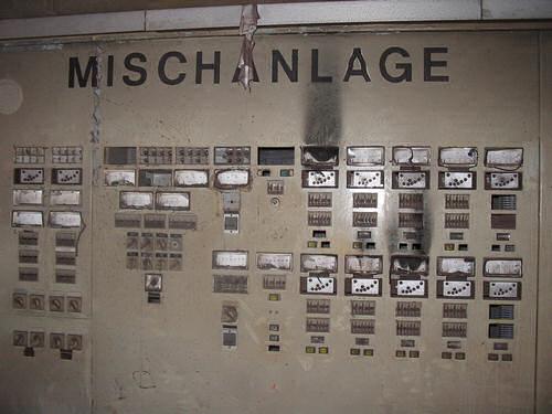 A panel in the controle room